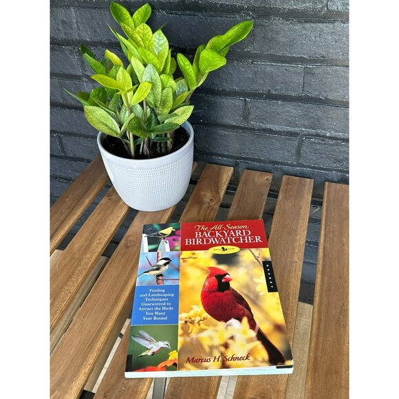 VTG All-Season Backyard Birdwatcher By Marcus H Schneck Decor Gift Coffee Table - Picture 1 of 4